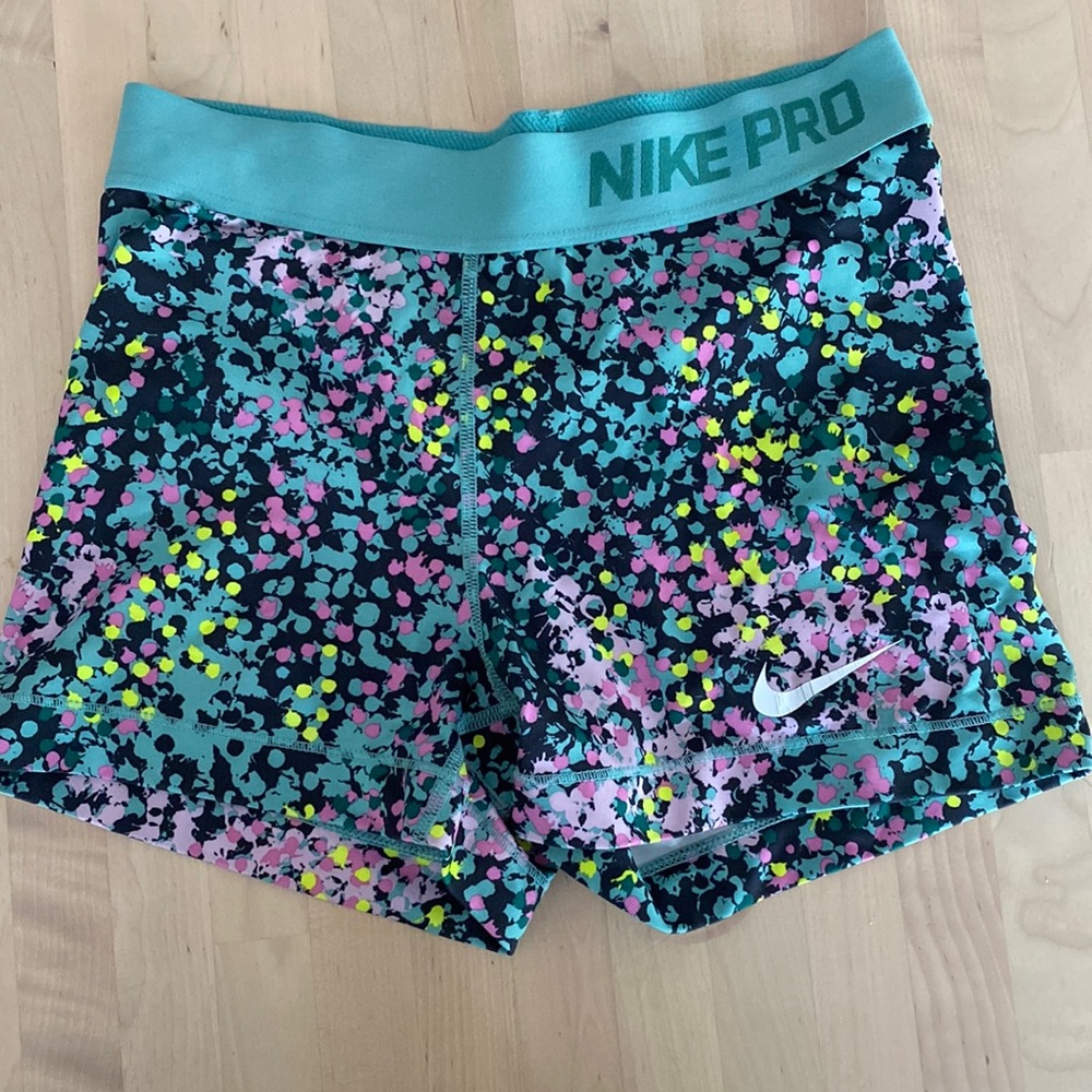 Nike pro short shorts